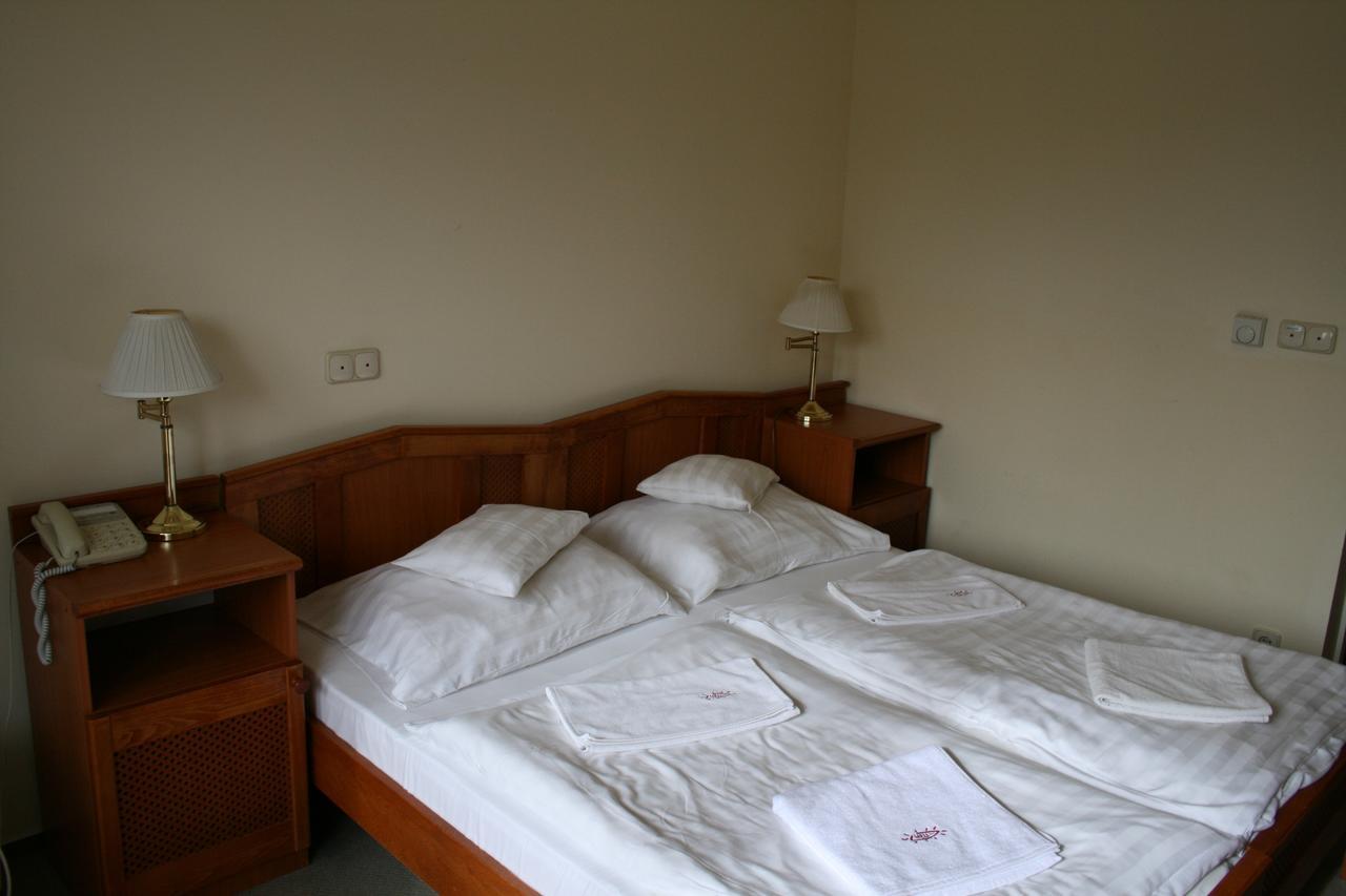 Well Hotel 하르카니 외부 사진